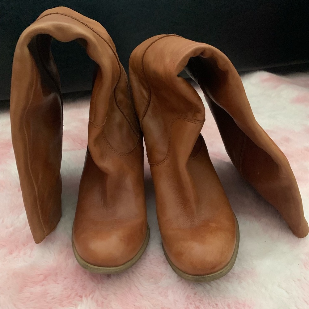 Aldo Tan Authentic Leather Boots. Size: 9. - Picture 5 of 5